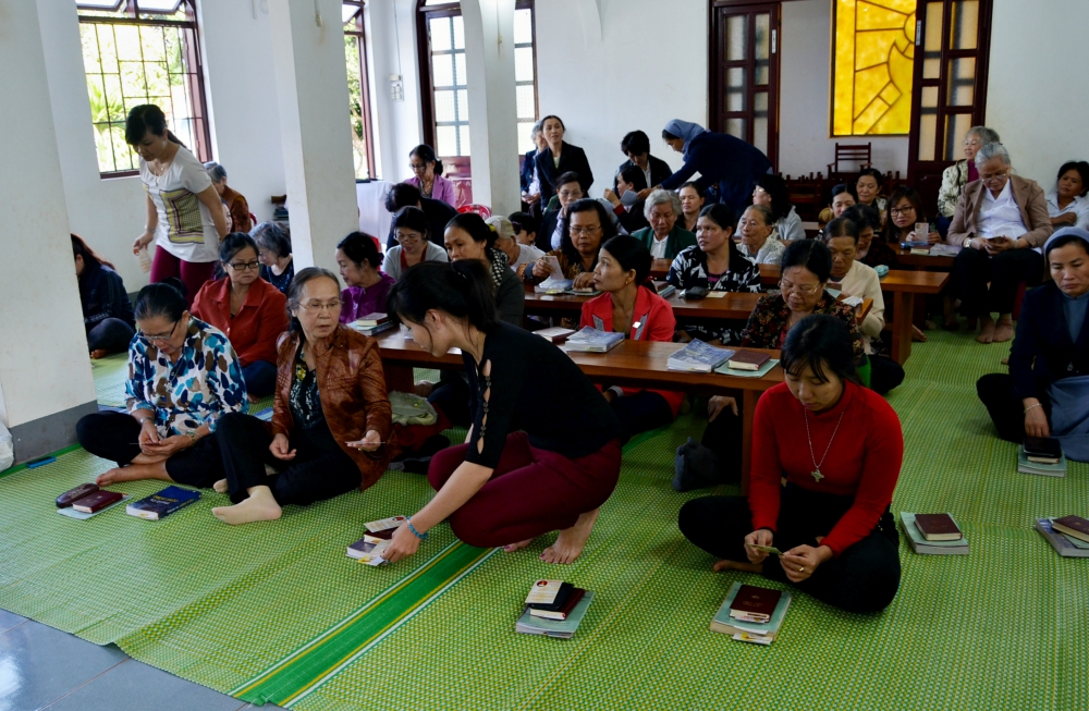 Lay Catholics in Vietnam strengthen faith via eucharistic adoration
